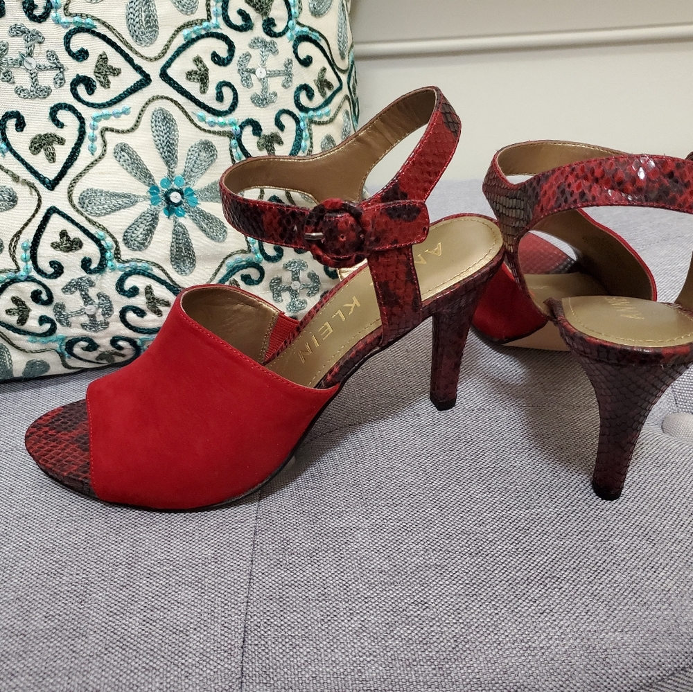 Nine West Red Suede - New